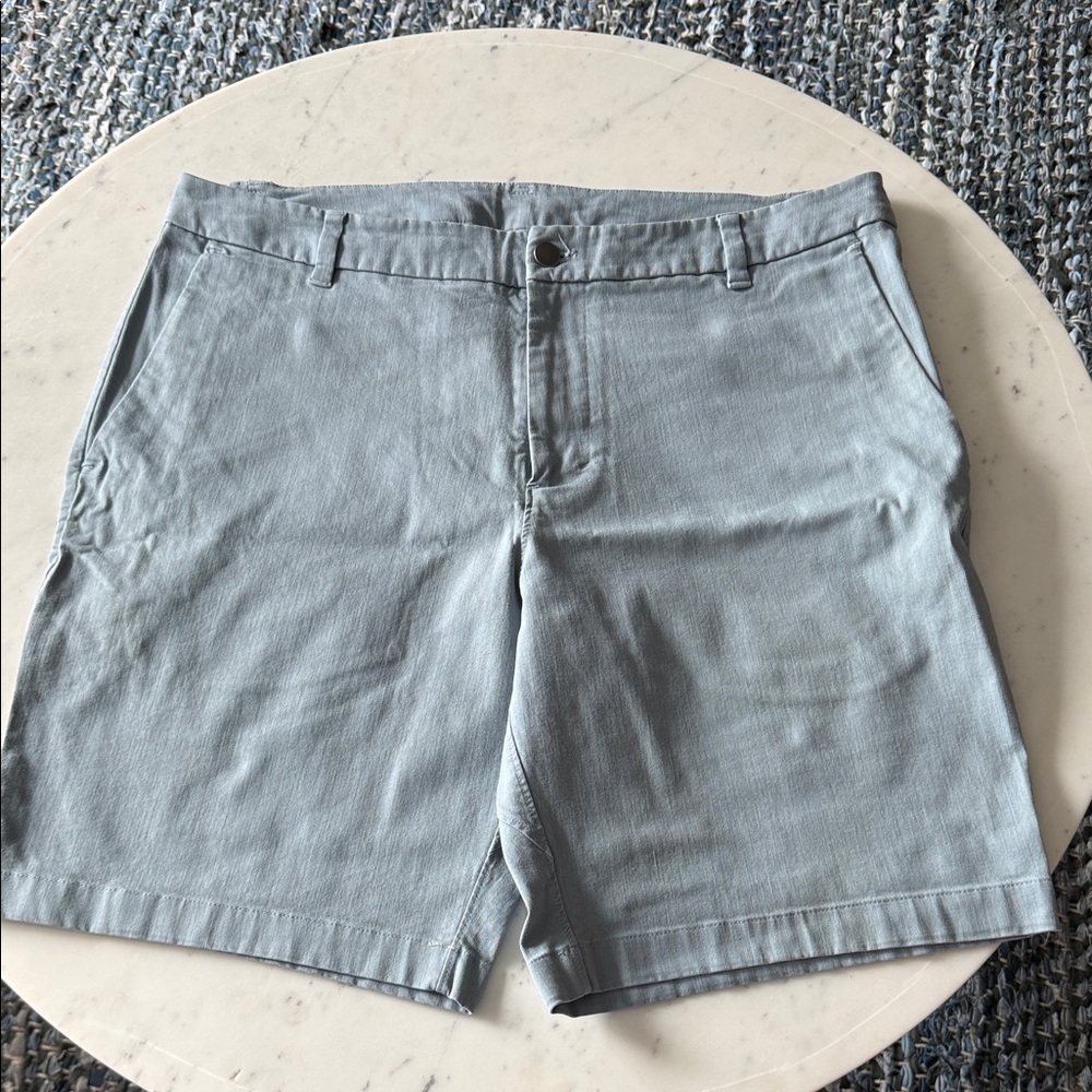 lululemon athletica Men's Classic Pale Blue Flat-Front Shorts